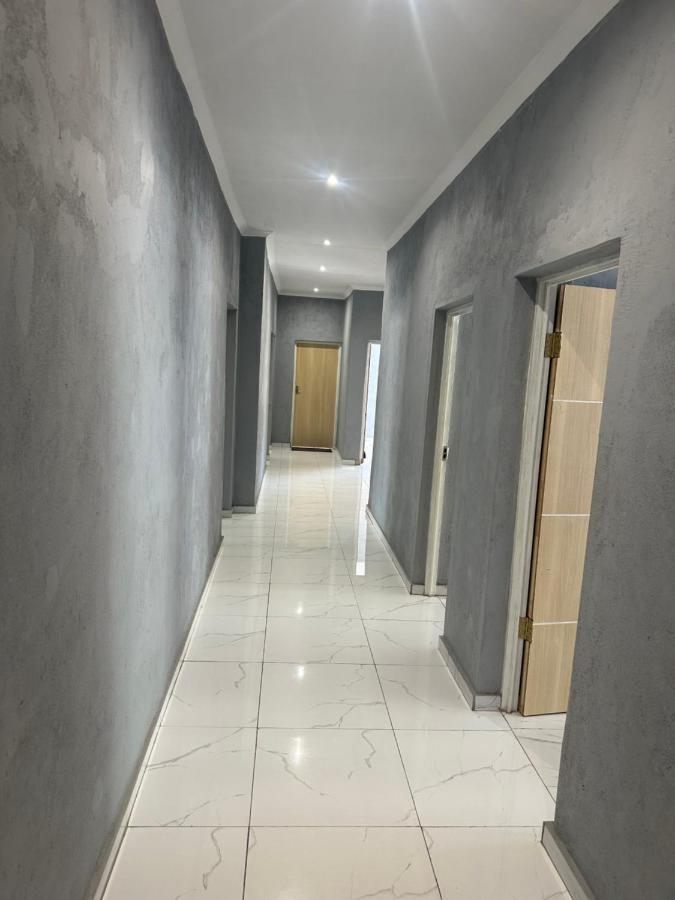 Adams Lodges Ltd Mangochi Buitenkant foto